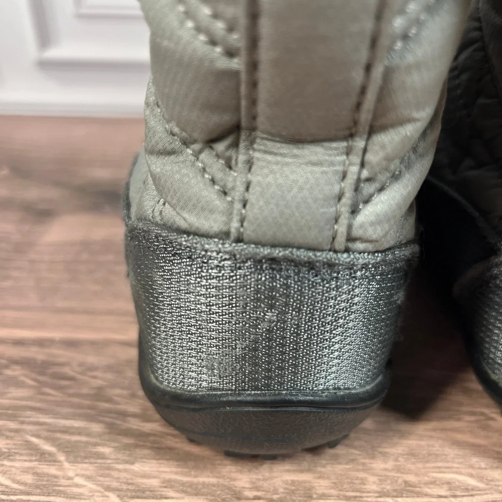 Columbia‎ Minx Mid III Snow Boots Big Girls Grey Pink Waterproof Quilted Size 3